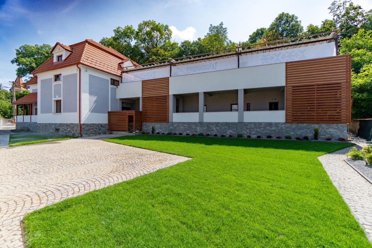 Hotel Wanderer Sighişoara Exterior foto